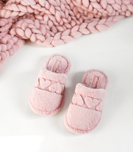 NS-269 Kapcie Damskie Natural Style Serca