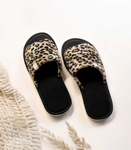 NS-045 Kapcie damskie Natural Style Panterka odkryta